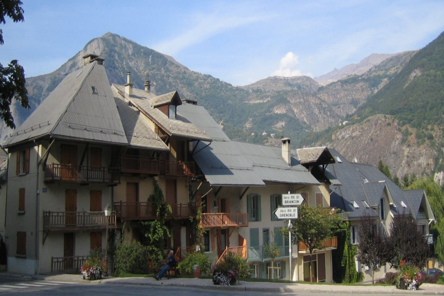 ville de le-bourg-d-oisans