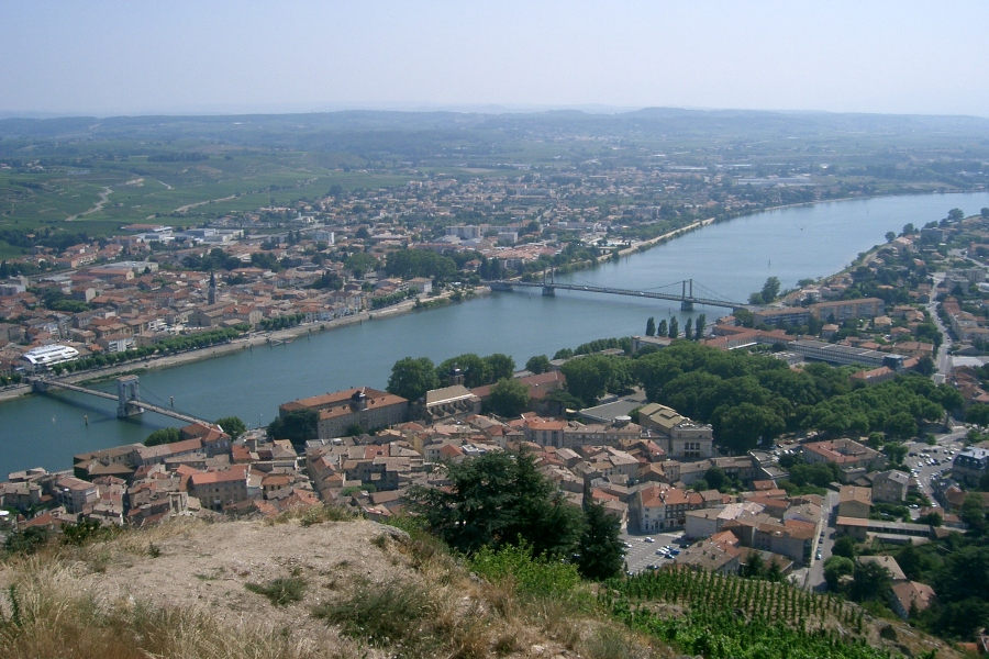 ville de tournon-sur-rhone